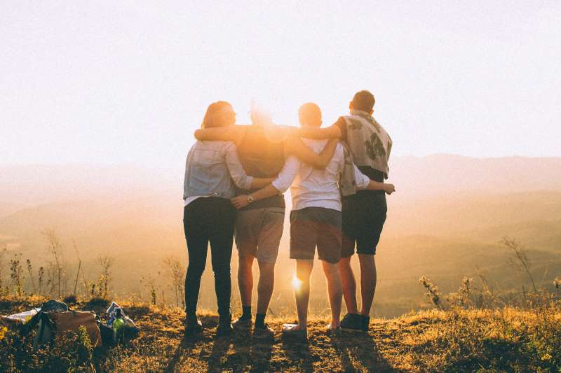 8 Best Tips to Making New Friends