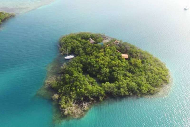 Hideaway Caye, Stann Creek District, Belize