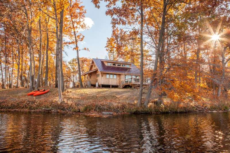 Private Island With Treehouse and Pontoon Boat, Manchester, Michigan