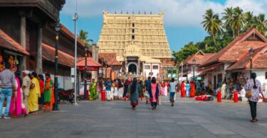 7 Places to See Magnificent Temples in South India