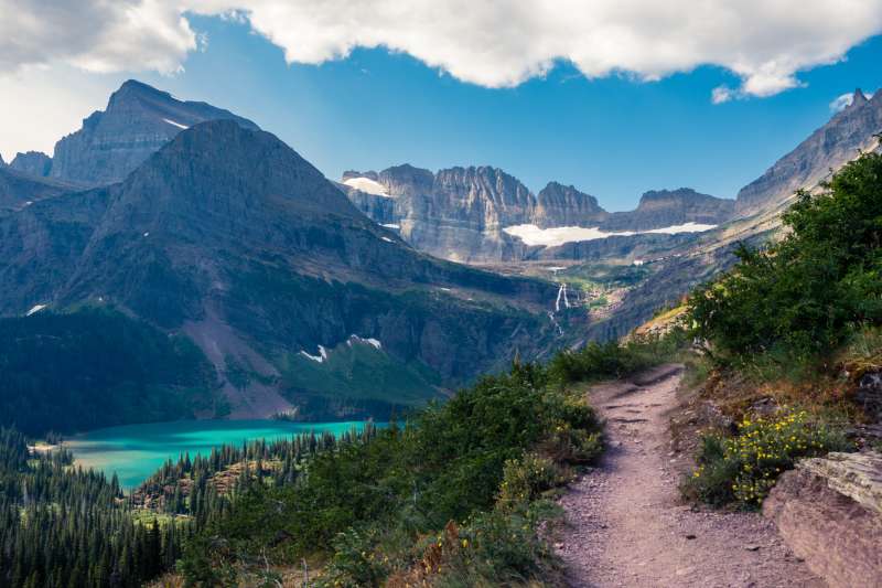 The 7 Best Hikes in Glacier National Park